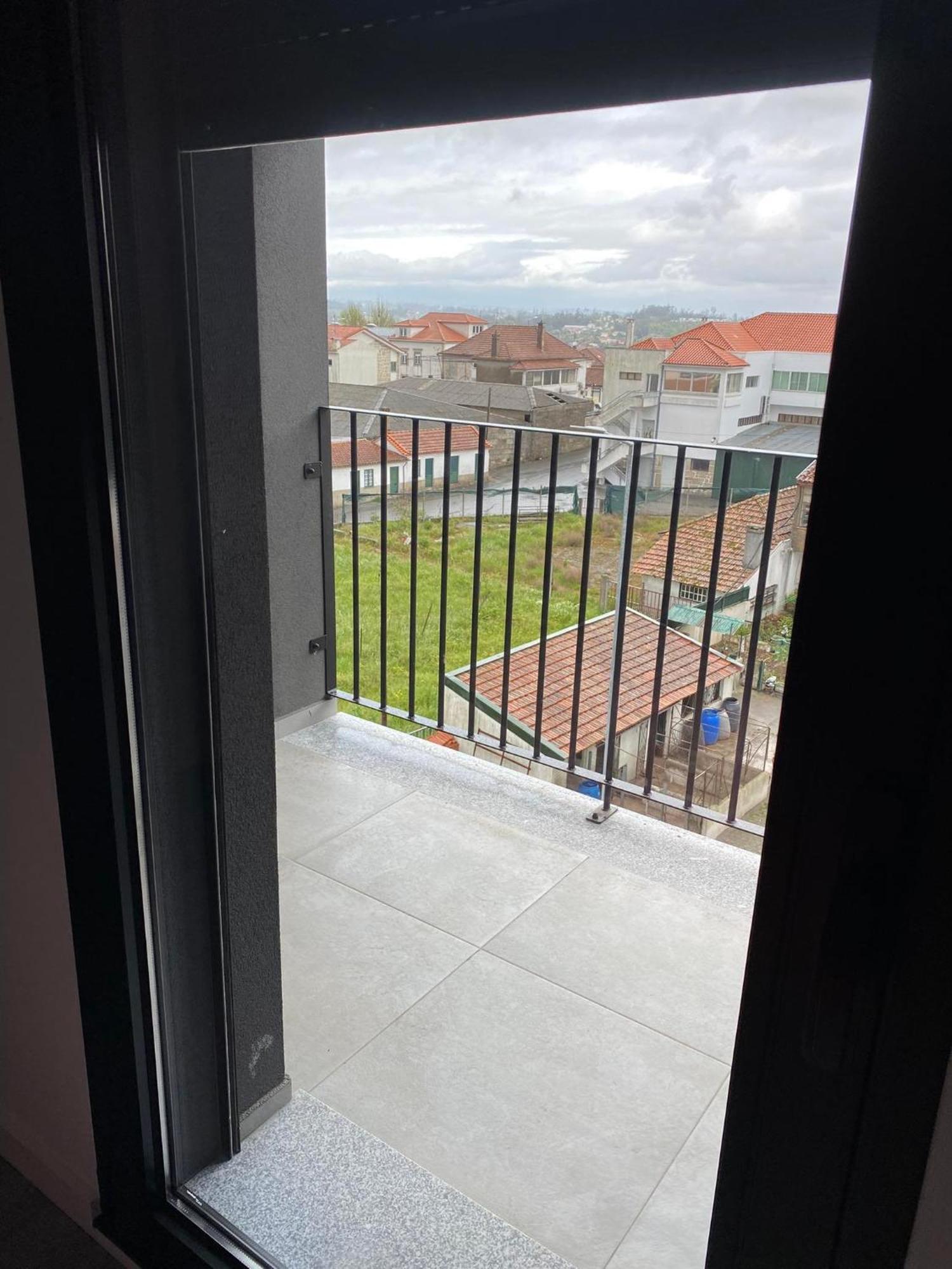 Apartamento Amplo E Moderno - Perto Do Estadio Futebol Tondela Exteriör bild