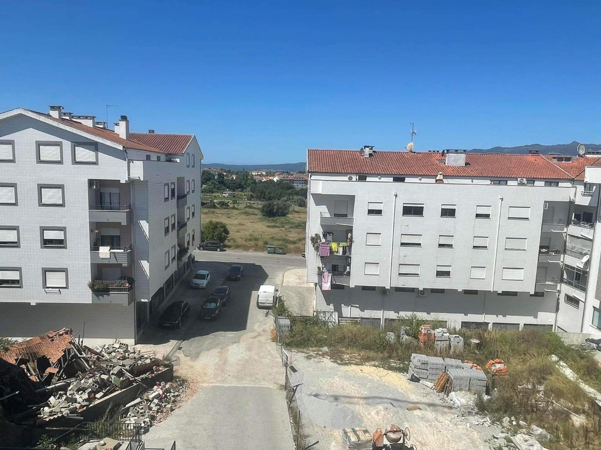 Apartamento Amplo E Moderno - Perto Do Estadio Futebol Tondela Exteriör bild