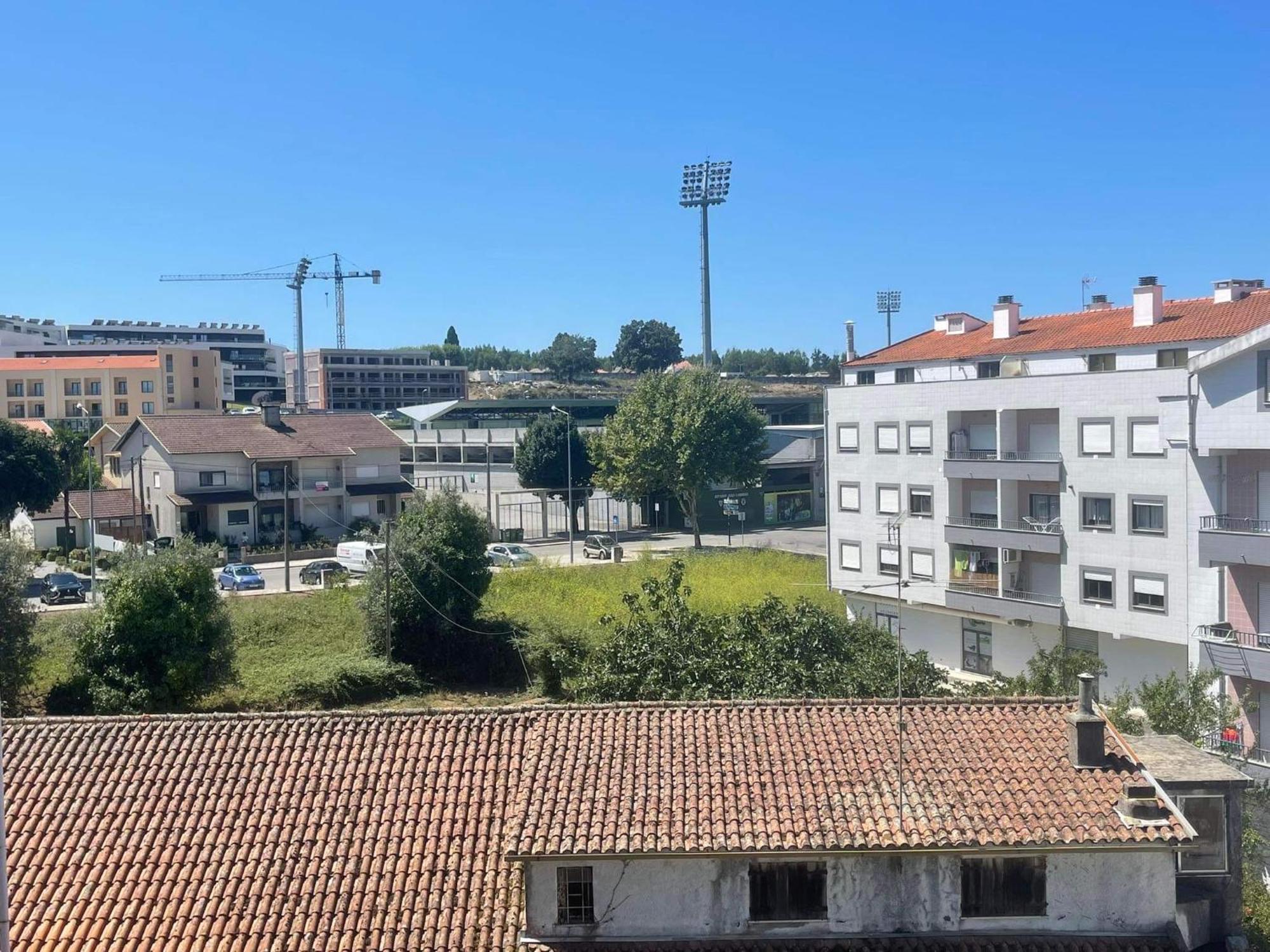 Apartamento Amplo E Moderno - Perto Do Estadio Futebol Tondela Exteriör bild